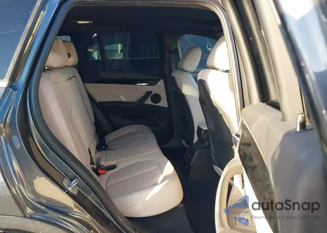 2018 BMW X1 xDrive28I z USA, uszkodzony, nr VIN WBXHT3C33J5F89654